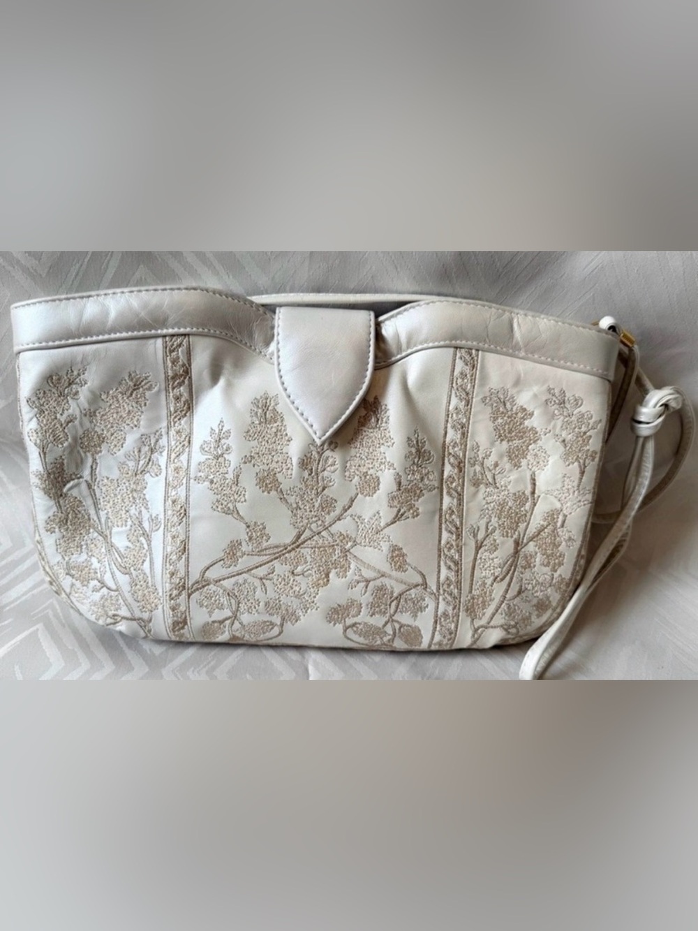 VTG J Renee Cream Floral Embroidered Clutch Bag Button Elegant White Leather